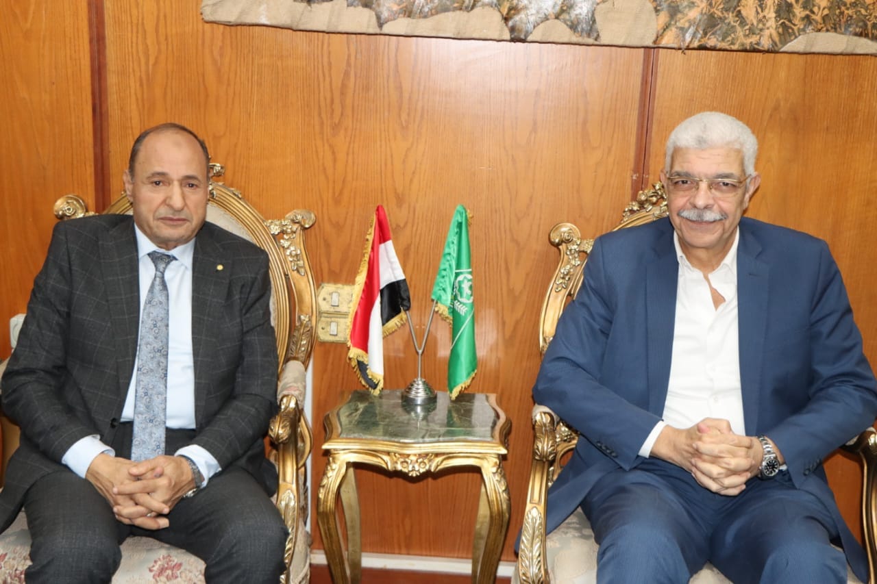 رئيس جامعة المنوفية يستقبل وفد هيئة  النيابة الإدارية لبحث سبل التعاون المشترك