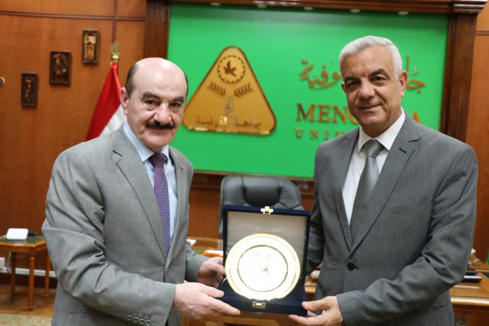 رئيس جامعة المنوفية يستقبل قنصل عام فلسطين 