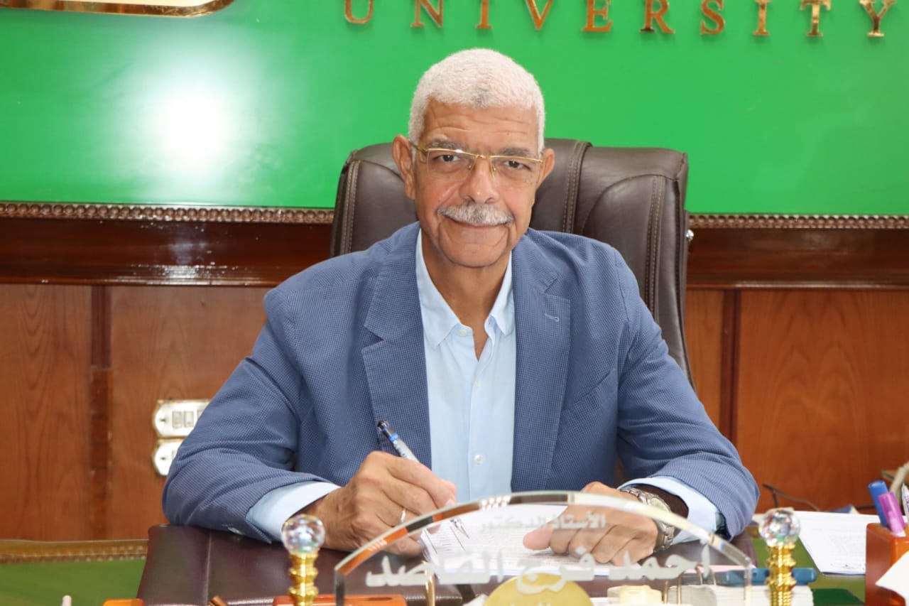 "القاصد" يعقد إجتماع لجنة قبول الهدايا والتبرعات بجامعة المنوفية أون لاين