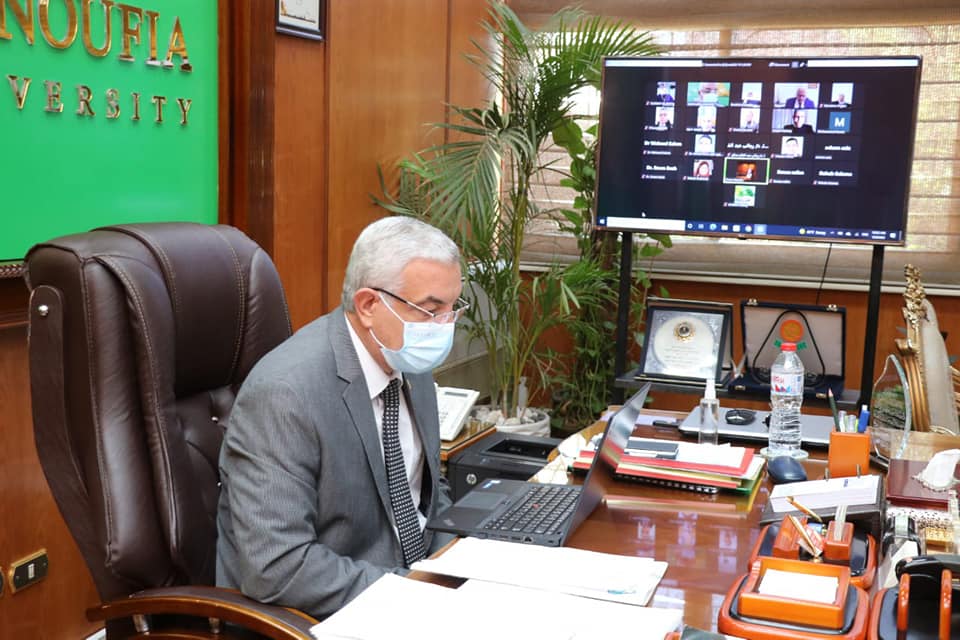 The President of Menoufia University chairs the session of the Council for Community Service and Environmental Development Affairs, January 2022