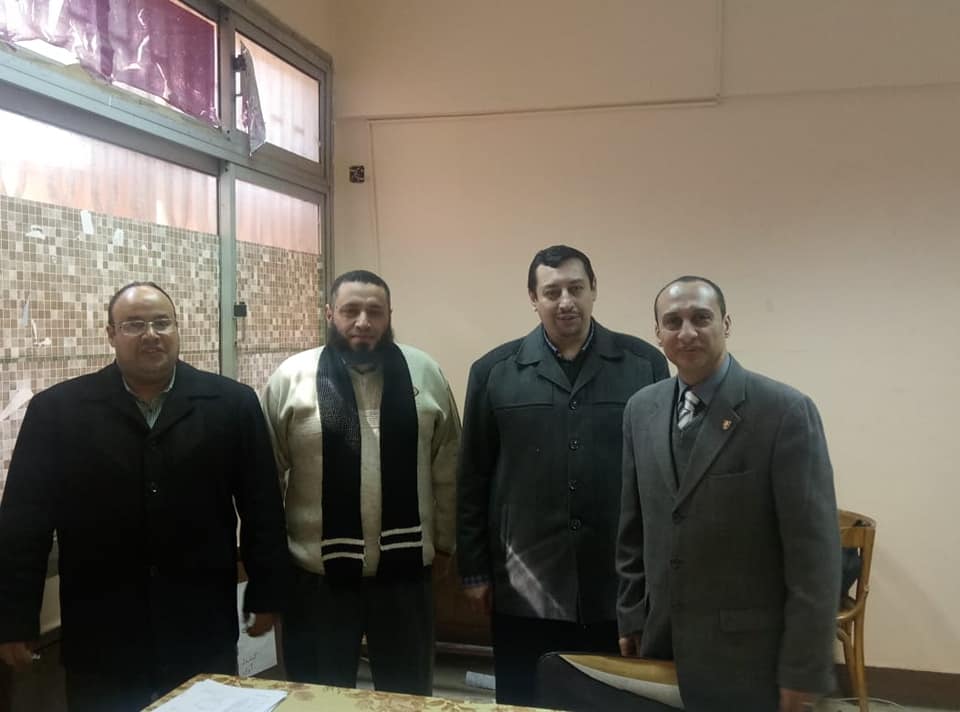 عميد الهندسة الإلكترونية يتفقد أعمال كنترول الدراسات العليا للفصل الدراسى الأول