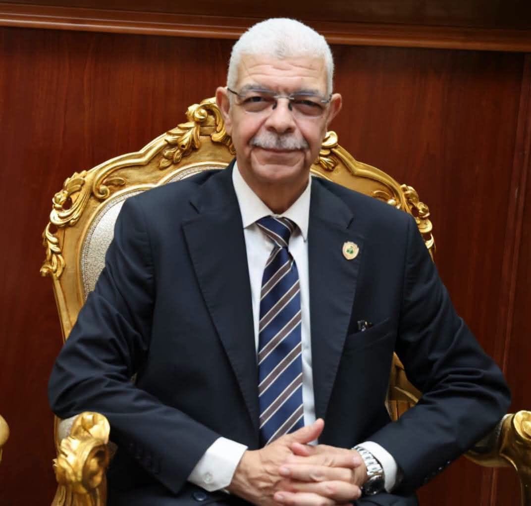 دعمًا لدور الجامعة في خدمة المجتمع.. رئيس جامعة المنوفية يكلف الدكتورة عزة حسن بالإشراف على مركز الخدمة العامة