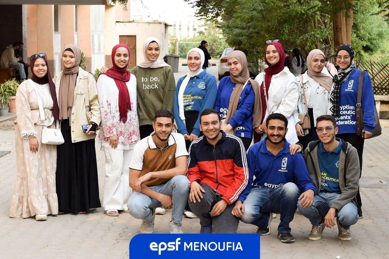 طلاب صيدلة المنوفية يواصلون مسيرة العطاء عبر أكبر حملة توعية بالتبرع بالدم 