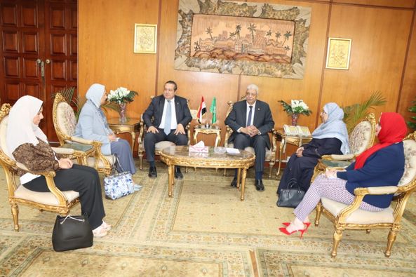 رئيس جامعة المنوفية يستقبل رئيس هيئة ضمان الجودة ونائبه لاعتماد ٧ برامج بكليتي الهندسة والهندسة الإلكترونية 