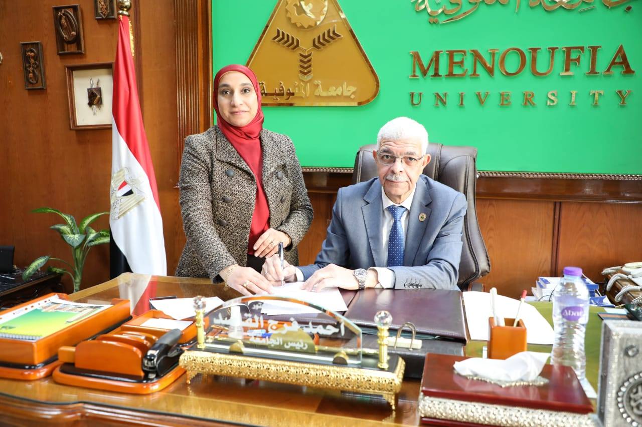 رئيس جامعة المنوفية يوقّع بروتوكول تعاون مع الشركة المصرية لتجارة الأدوية لتقديم خدمات دوائية مميزة لمنسوبيها