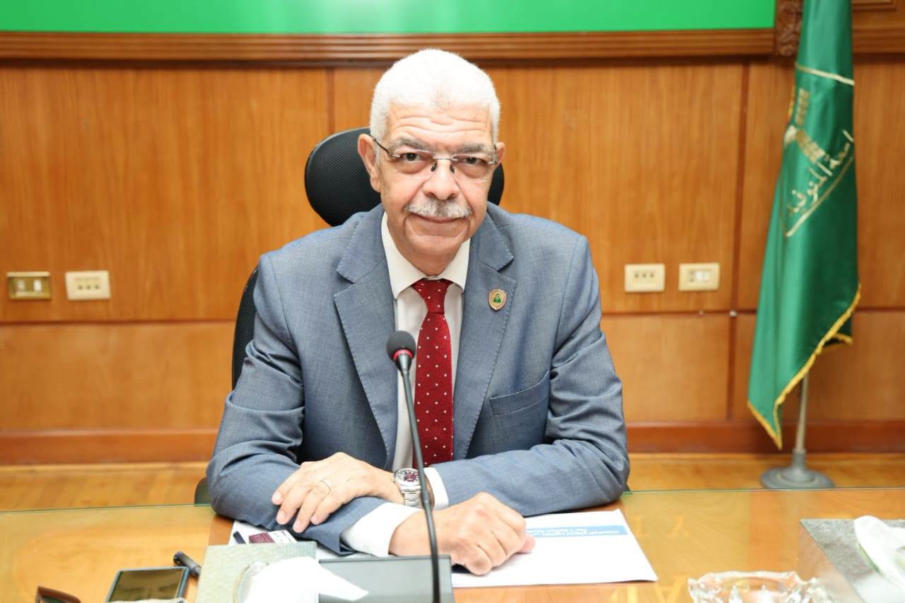 رئيس جامعة المنوفية يبحث إعداد خطة تنفيذية شاملة لتحويل الجامعة إلى جامعات الفئة الأولى (Tier 1) تنفيذًا لتوجيهات القيادة السياسية واستراتيجية وزارة التعليم العالي 