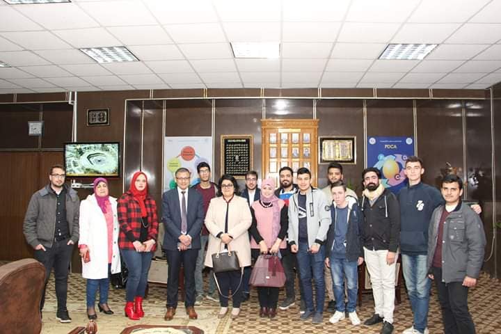 نائب رئيس جامعة المنوفية للتعليم والطلاب تلتقي الطلاب الوافدين بكلية الطب