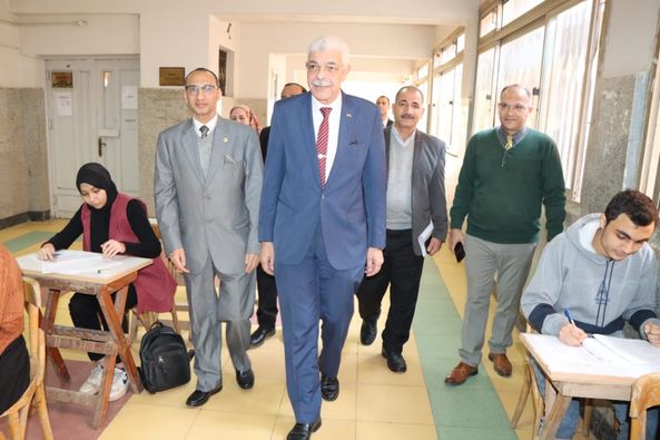 The President of Menoufia University inspects the progress of the first semester exams at the Faculty of Electronic Engineering