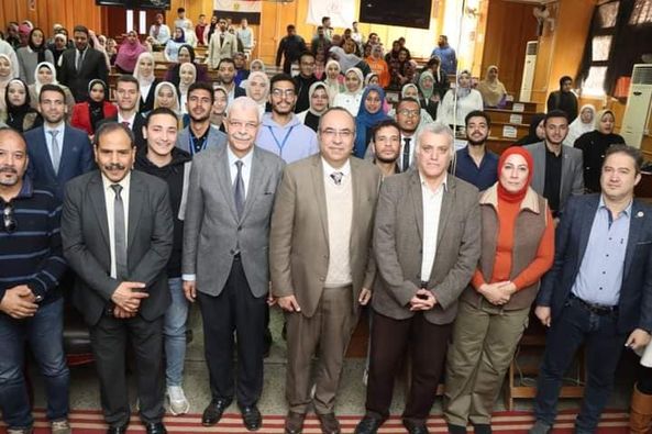 رئيس جامعة المنوفية يعلن أسماء الطلاب  الفائزين بالمراكز الأولي في مسابقة الطالب والطالبة المثالين 
