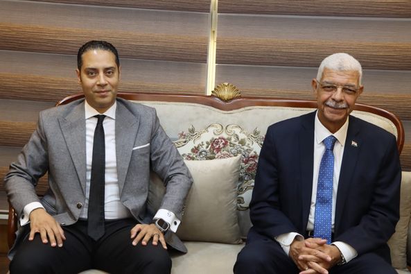 رئيس جامعة المنوفية يهنىء المستشار أحمد الشاذلي المحامي العام الأول لنيابات المنوفية 