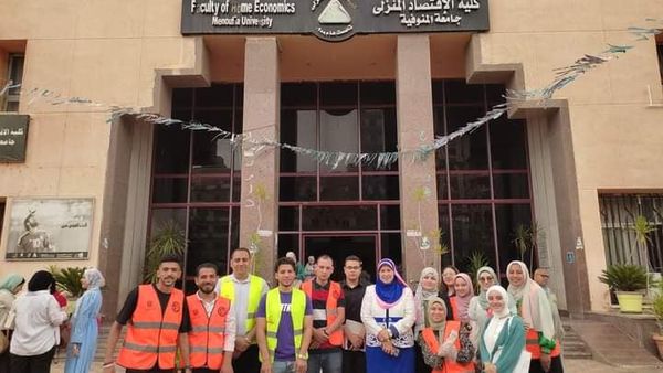 Menoufia University students participate in the "Share and Beautify" initiative