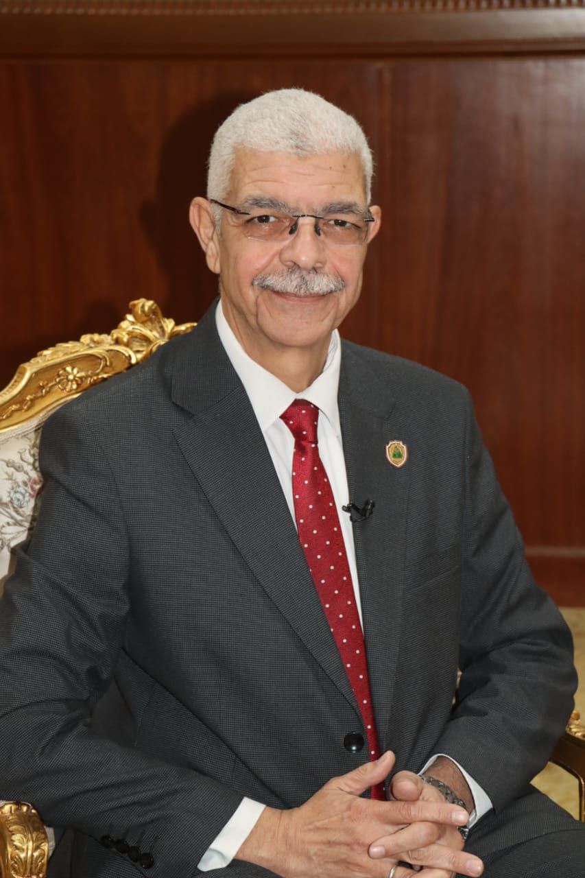 رئيس جامعة المنوفية يهنئ الأقباط بعيد الميلاد المجيد ويشيد بوحدة الشعب المصري