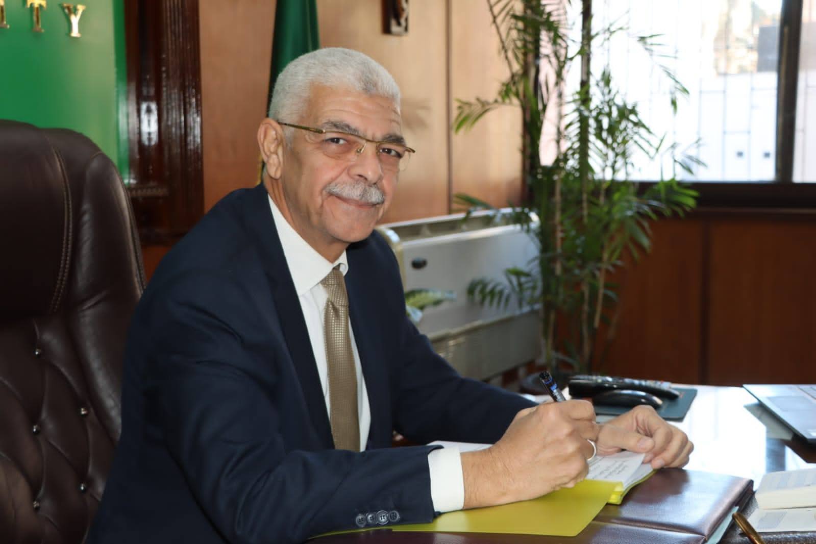 جامعة المنوفية توقع الكشف الطبي المجاني على"٥٣٠" مواطن في القافلة الطبية بكفر سنجلف وتقدم ندوات توعوية لأهالي القرية