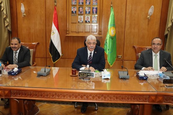 "القاصد " يرأس إجتماع لجنة الإحتياجات  ويتابع تنفيذ الخطة الخمسية لتعيين المعيدين باقسام كليات ومعاهد جامعة المنوفية 