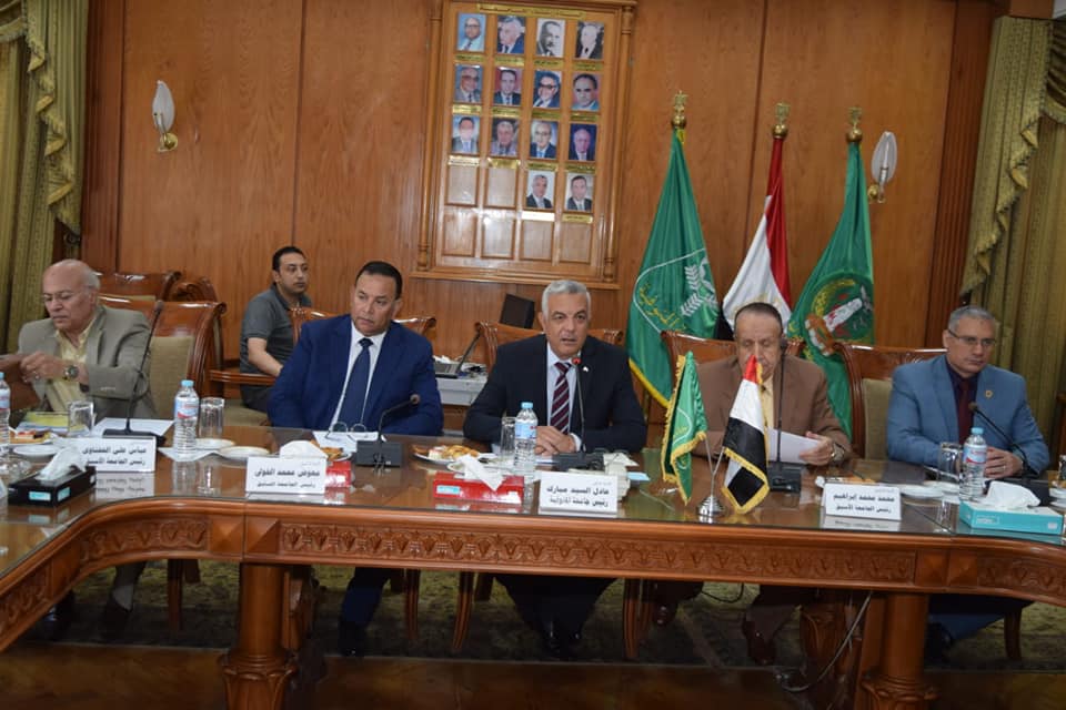 الدكتور