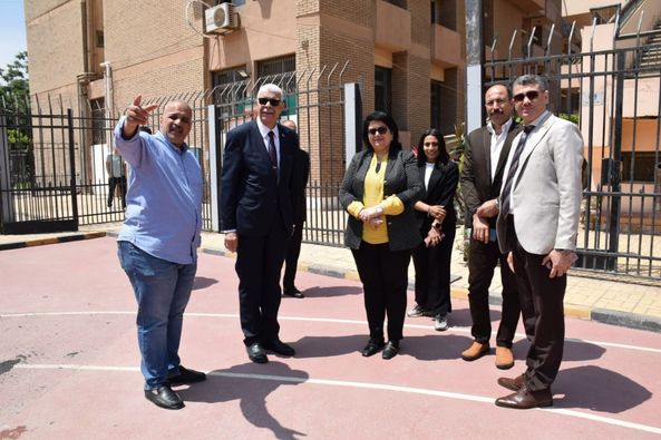 رئيس جامعة المنوفية يتفقد المنشآت الرياضية 
