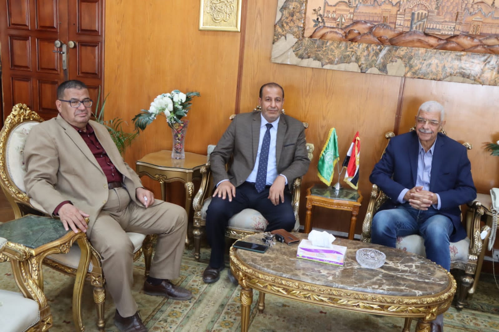President of Menoufia University meets with the Head of the Bar Association to discuss aspects of cooperation in areas of common interest
