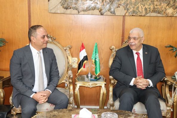 رئيس جامعه المنوفيه يتابع الموقف التنفيذي للانتهاء من الإنشاءات الجديدة بكليتي الطب وطب الأسنان 